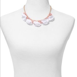 ☀️3 for 24☀️ Pink and white flower necklace